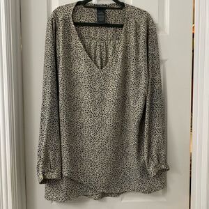 Chelsea and Theodore size XL long sleeve animal print top